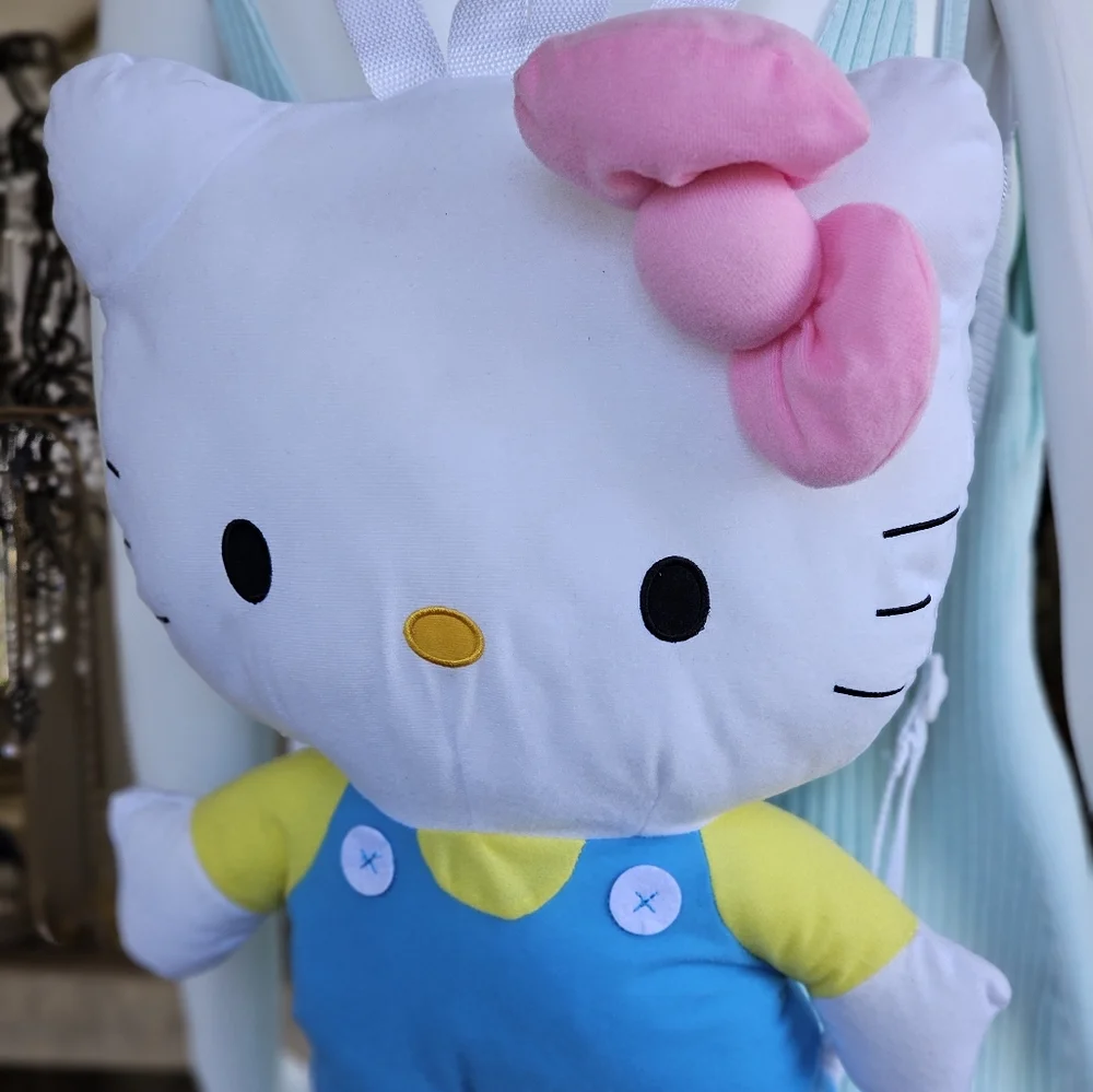 Hello Kitty Sanrio 2021 Plush Backpack – Top Back Zip Pocket